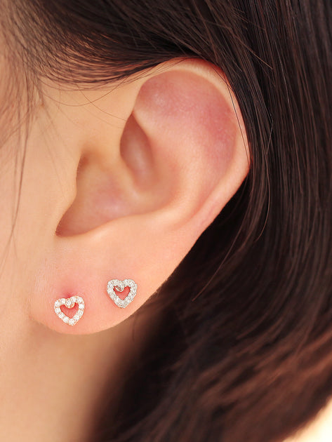 Dainty Open Heart Cartilage earring – MinimalBijoux