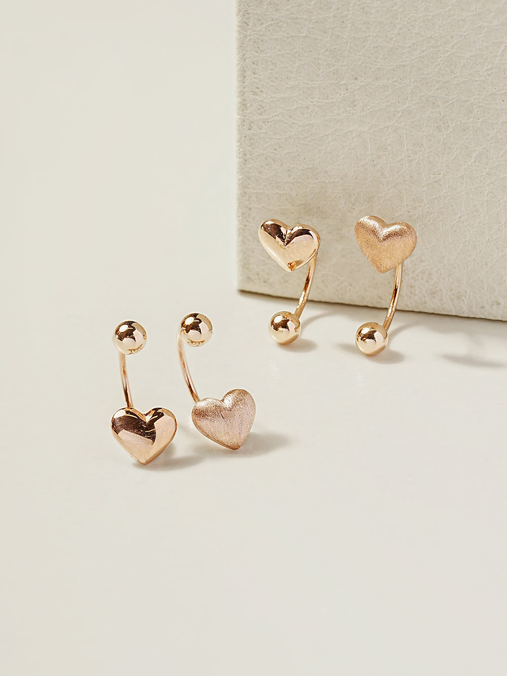 14K Gold Volume Heart Curve Piercing 20G