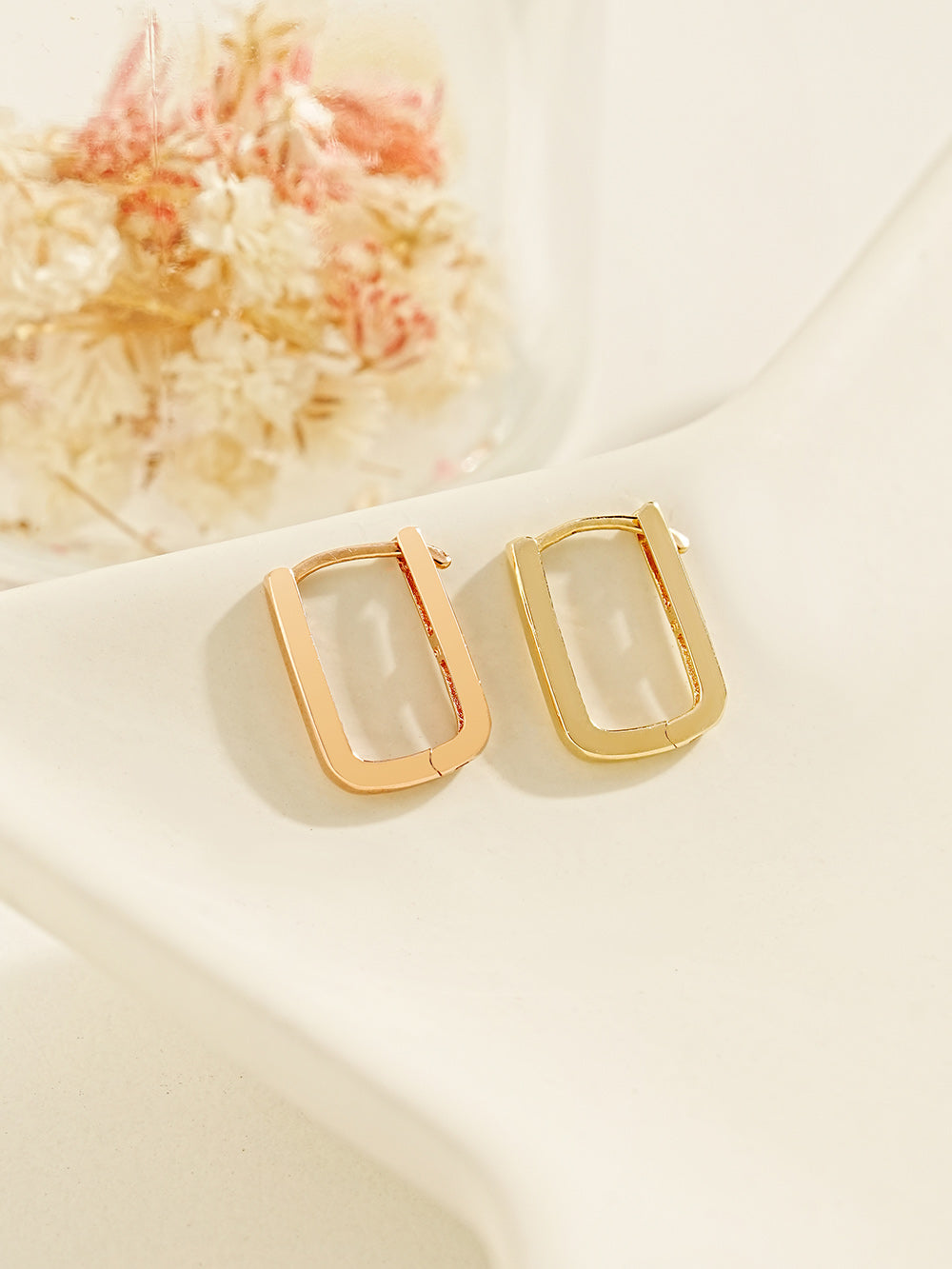 14K Gold Daily Square Hoop Earring