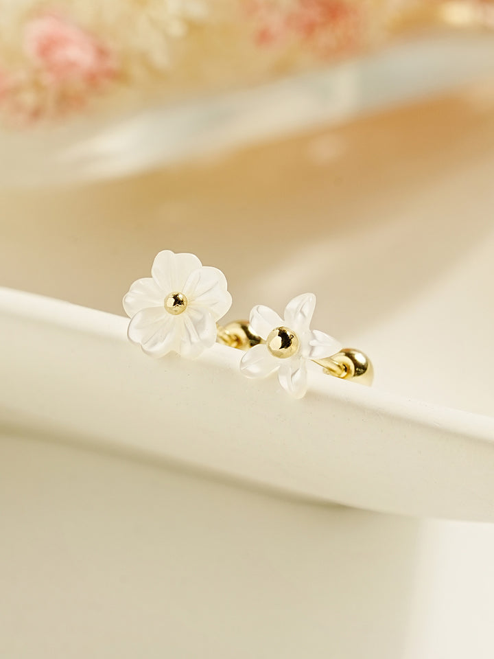 14K Gold Mother of pearl flower Cartilage Earring 20G