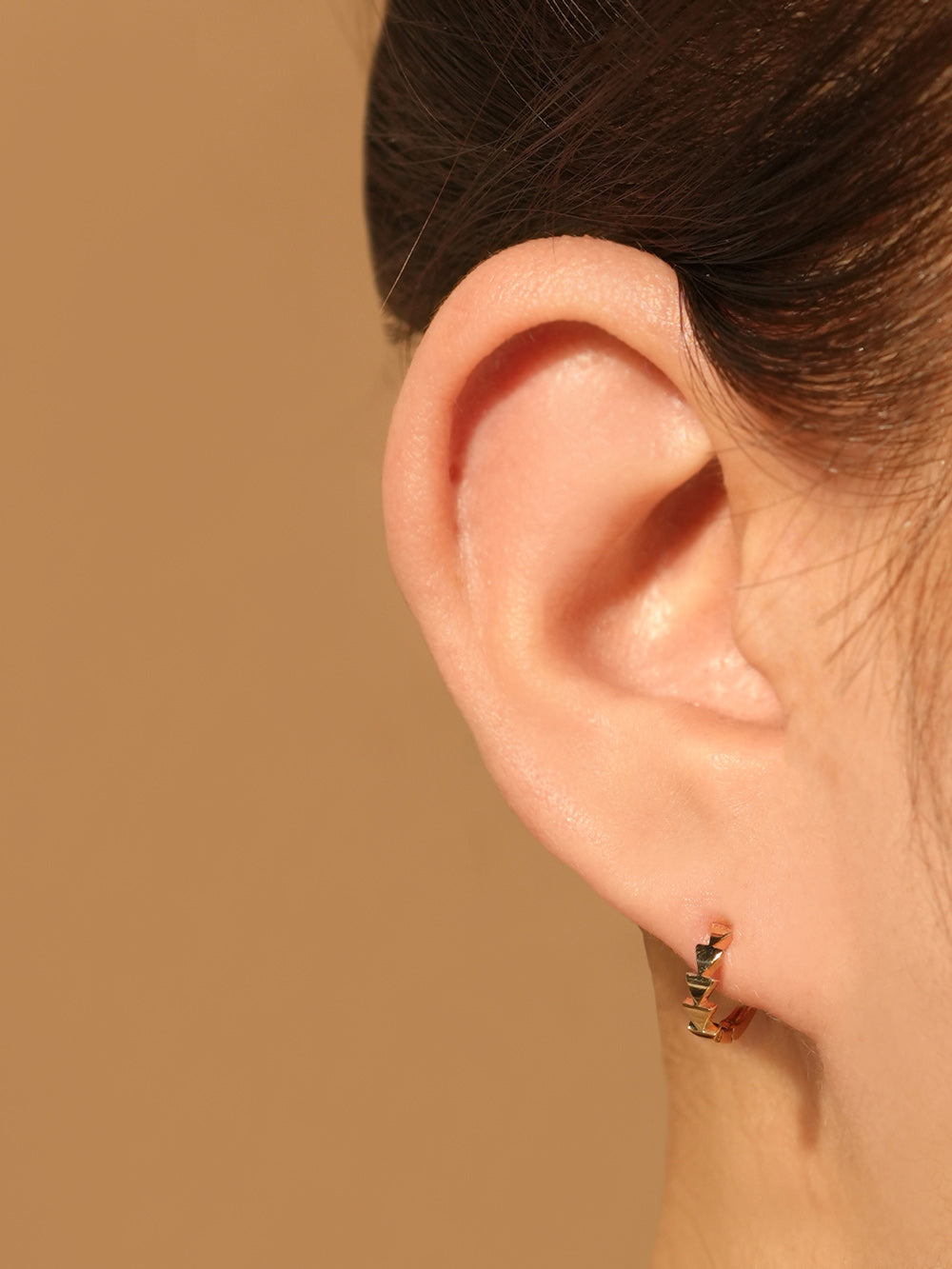 14K 18K Signal Cartilage Hoop Earring