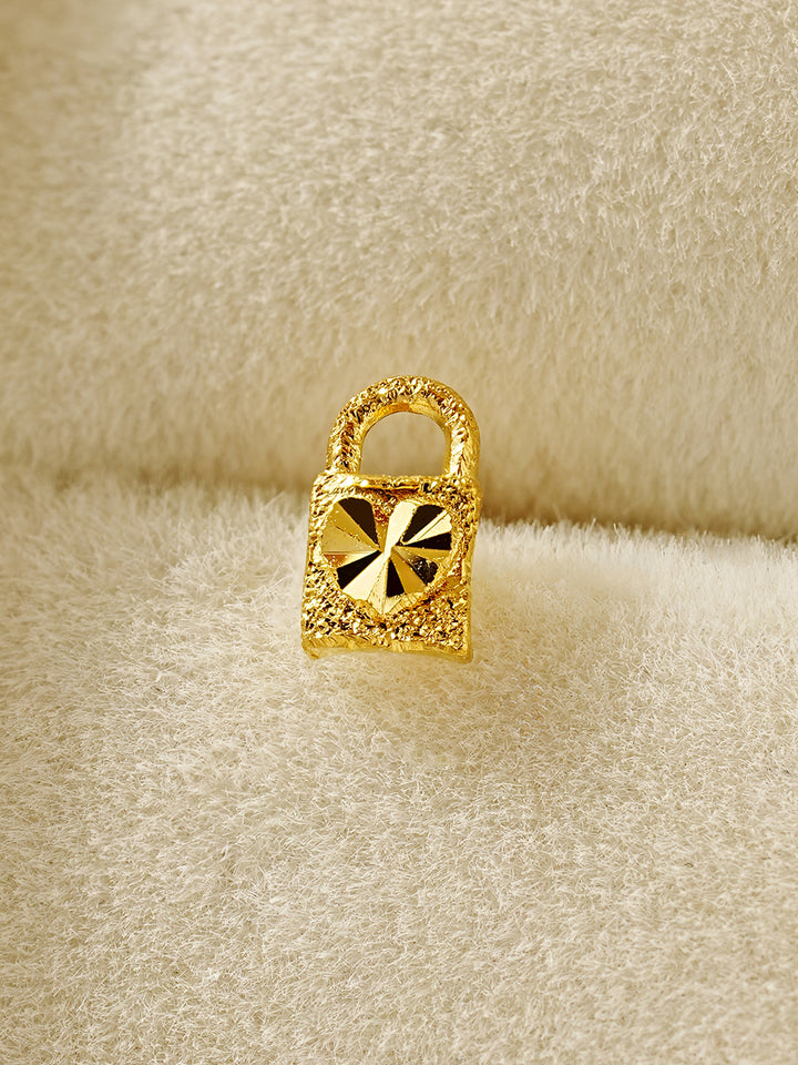 24K Gold Heart Lock Cartilage Earring 20G