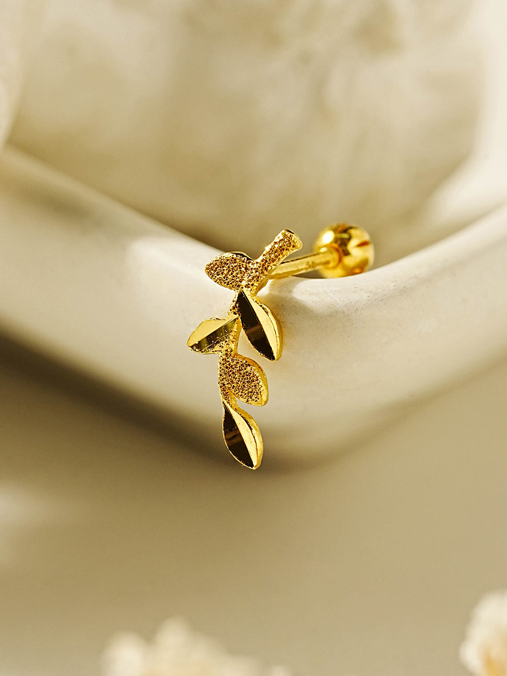 24K Gold Kane Leaf Cartilage Earring 20G