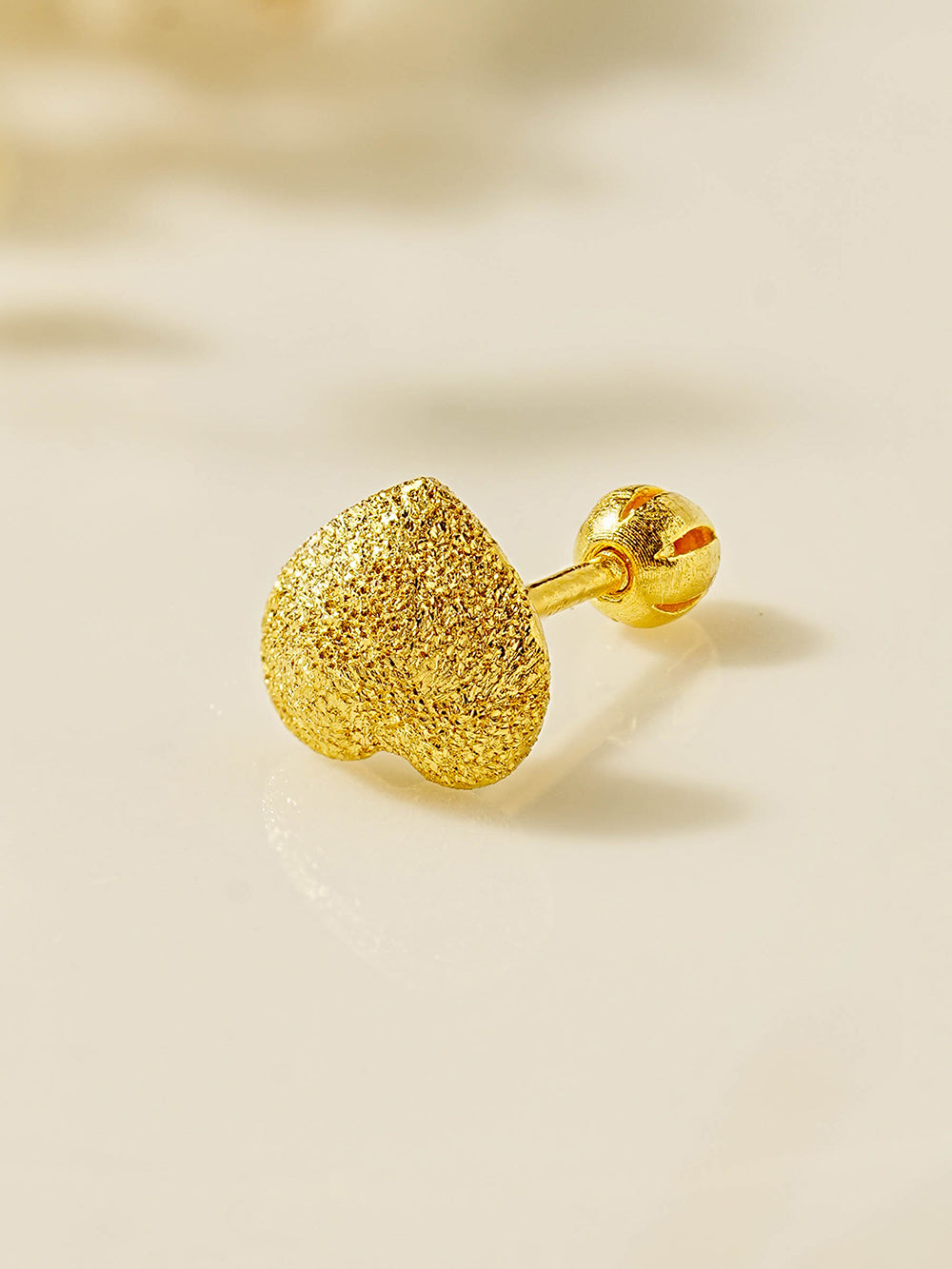 24K Gold Heart Cartilage Earring 20G