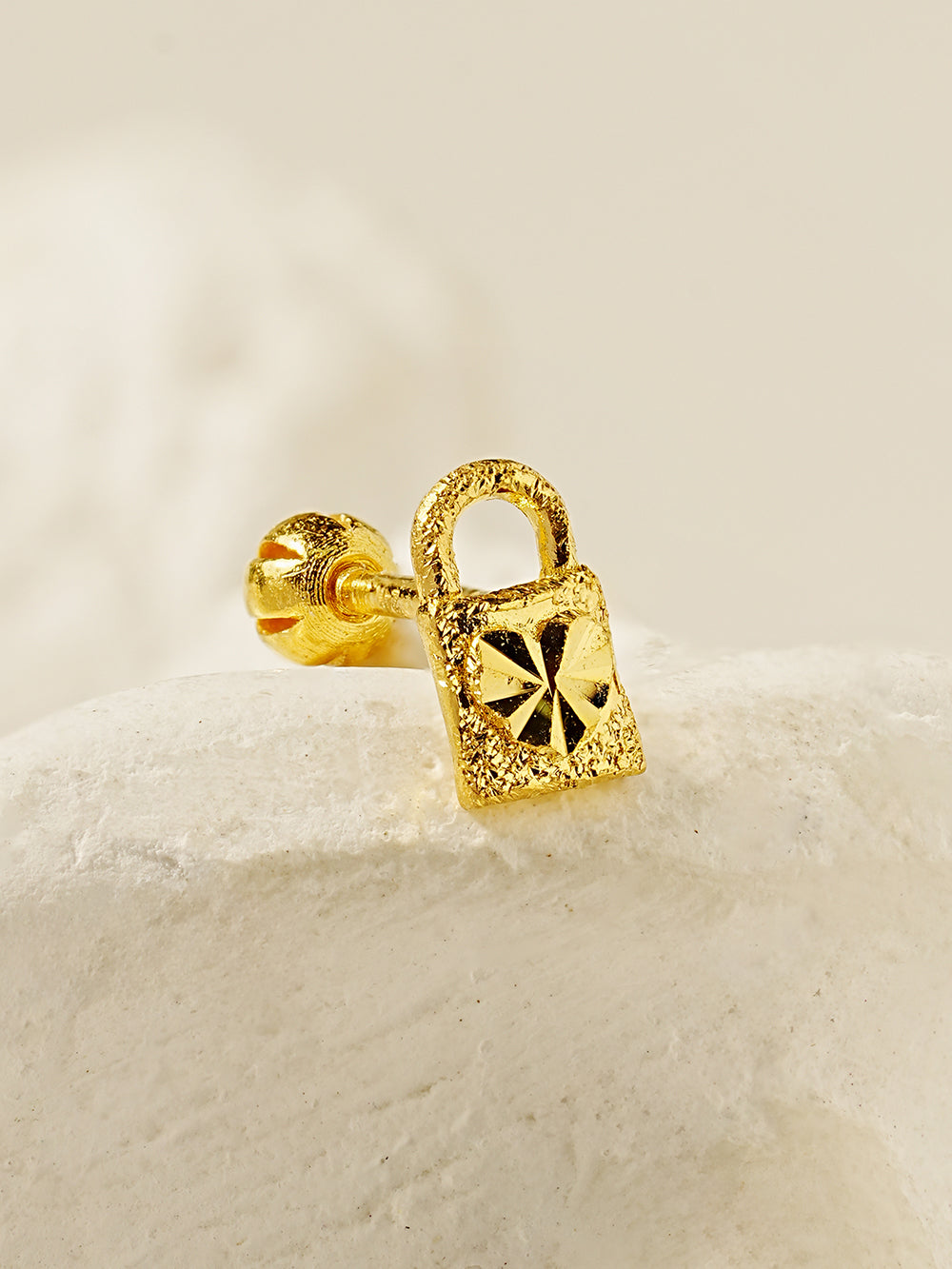 24K Gold Heart Lock Cartilage Earring 20G