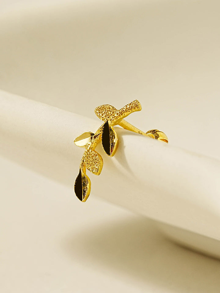 24K Gold Kane Leaf Cartilage Earring 20G