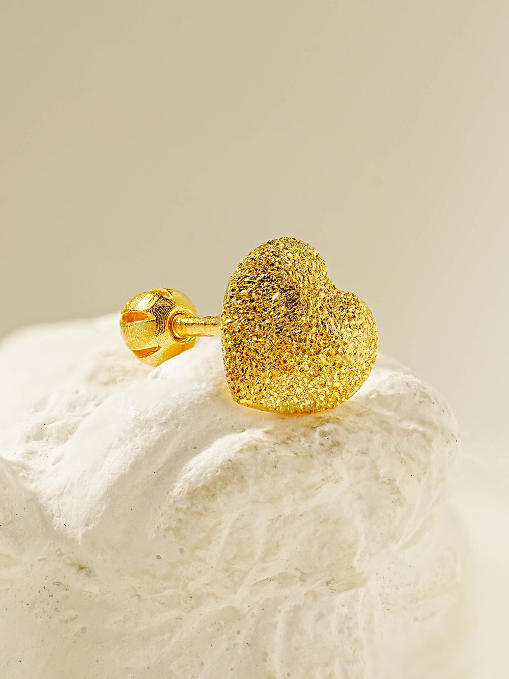 24K Gold Heart Cartilage Earring 20G