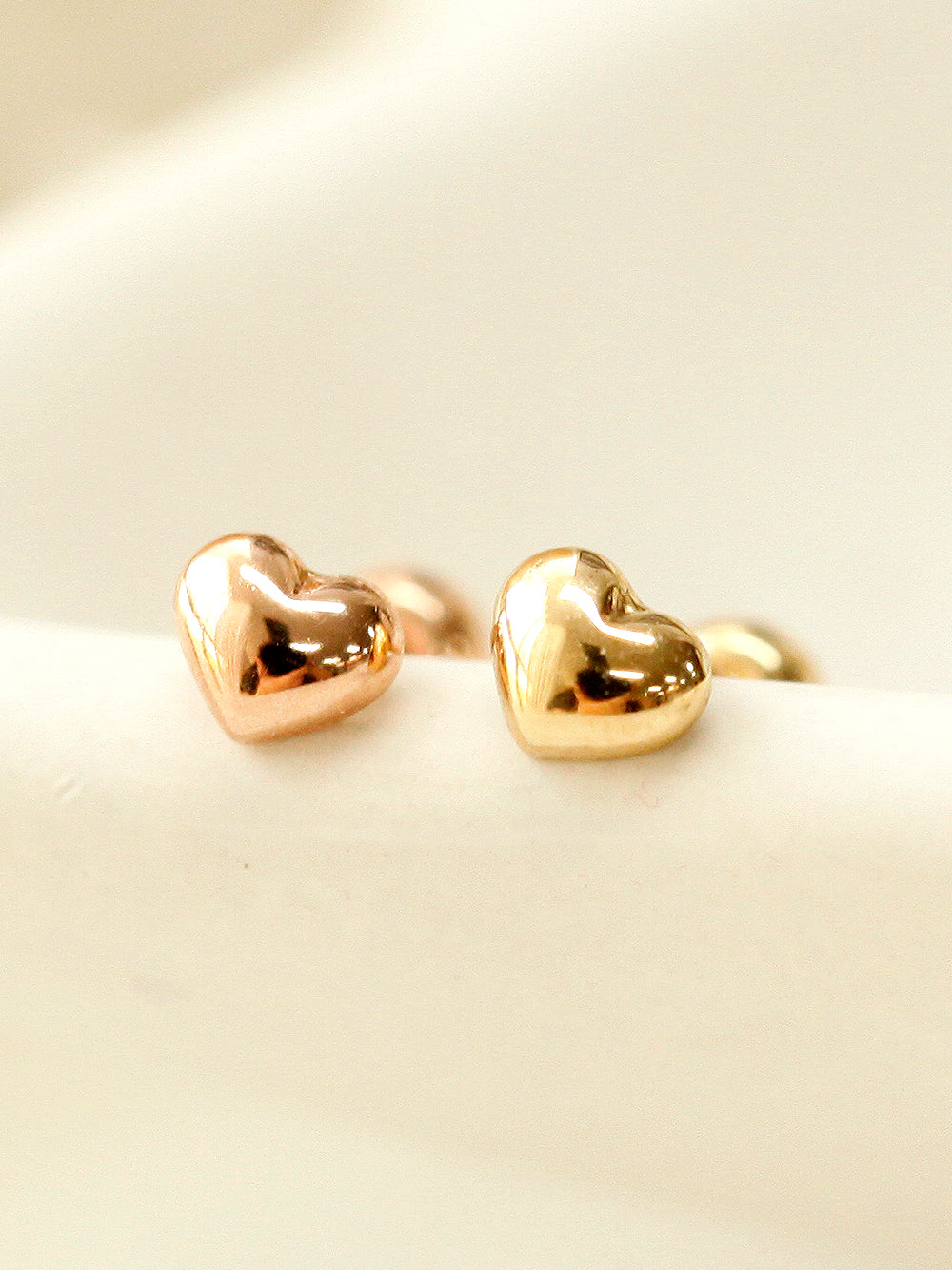 14K Gold Minimi Bean Heart Cartilage Earring 20G18G16G