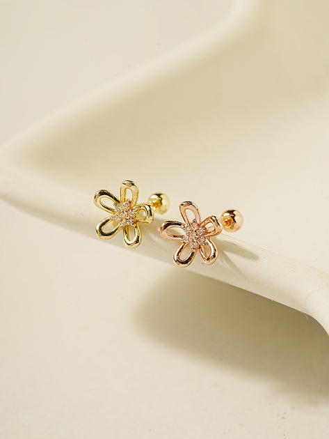 14K Gold Edelweiss Flower Cartilage Earring 20G – MinimalBijoux