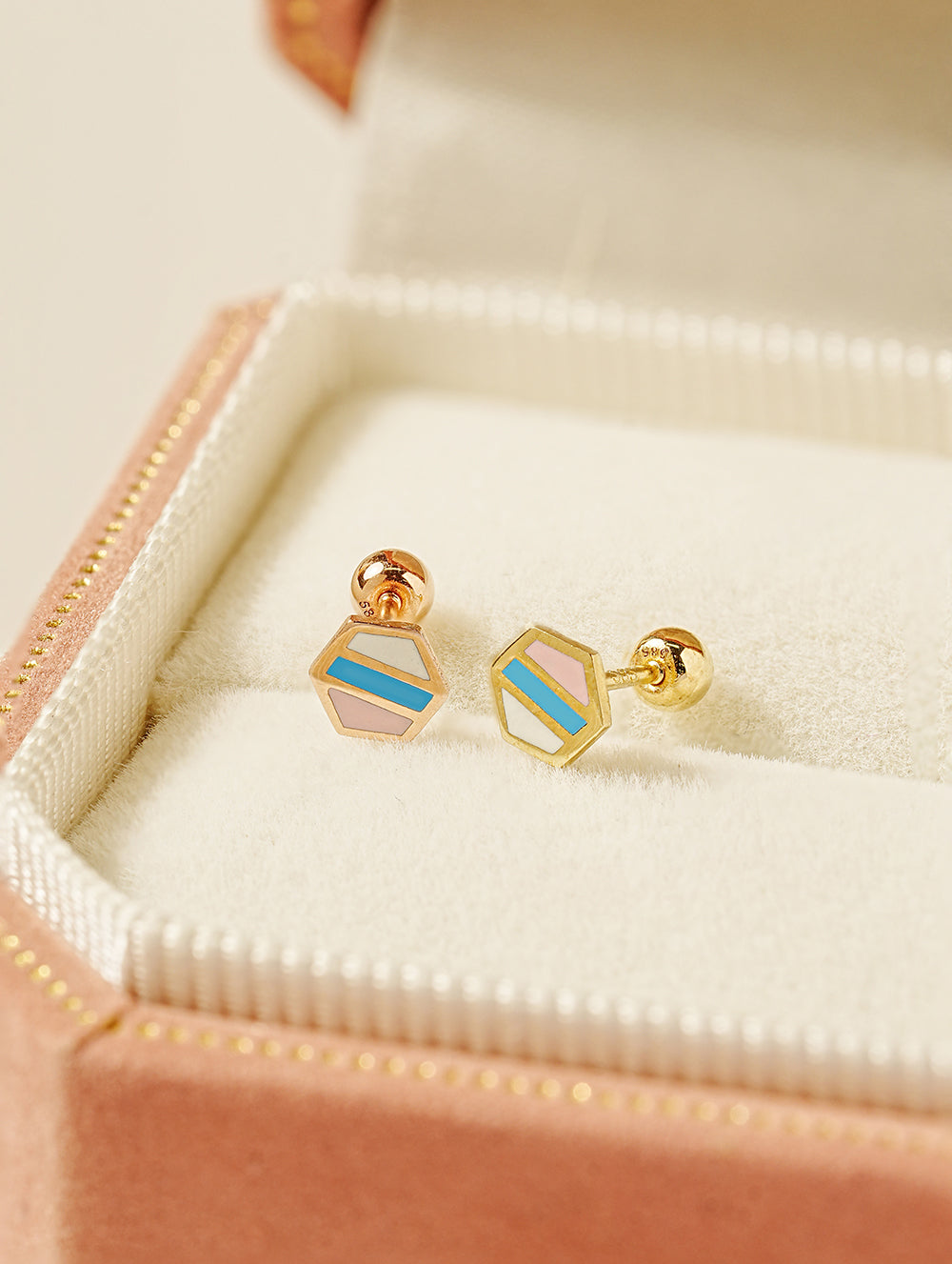 14K Gold Candy Pop Hexagon Cartilage Earring 20G