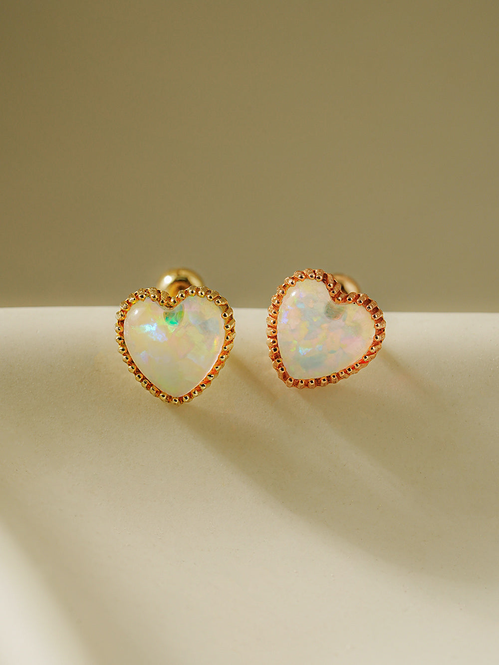 14K Gold Jelly Opal Heart Earring 20G18G16G