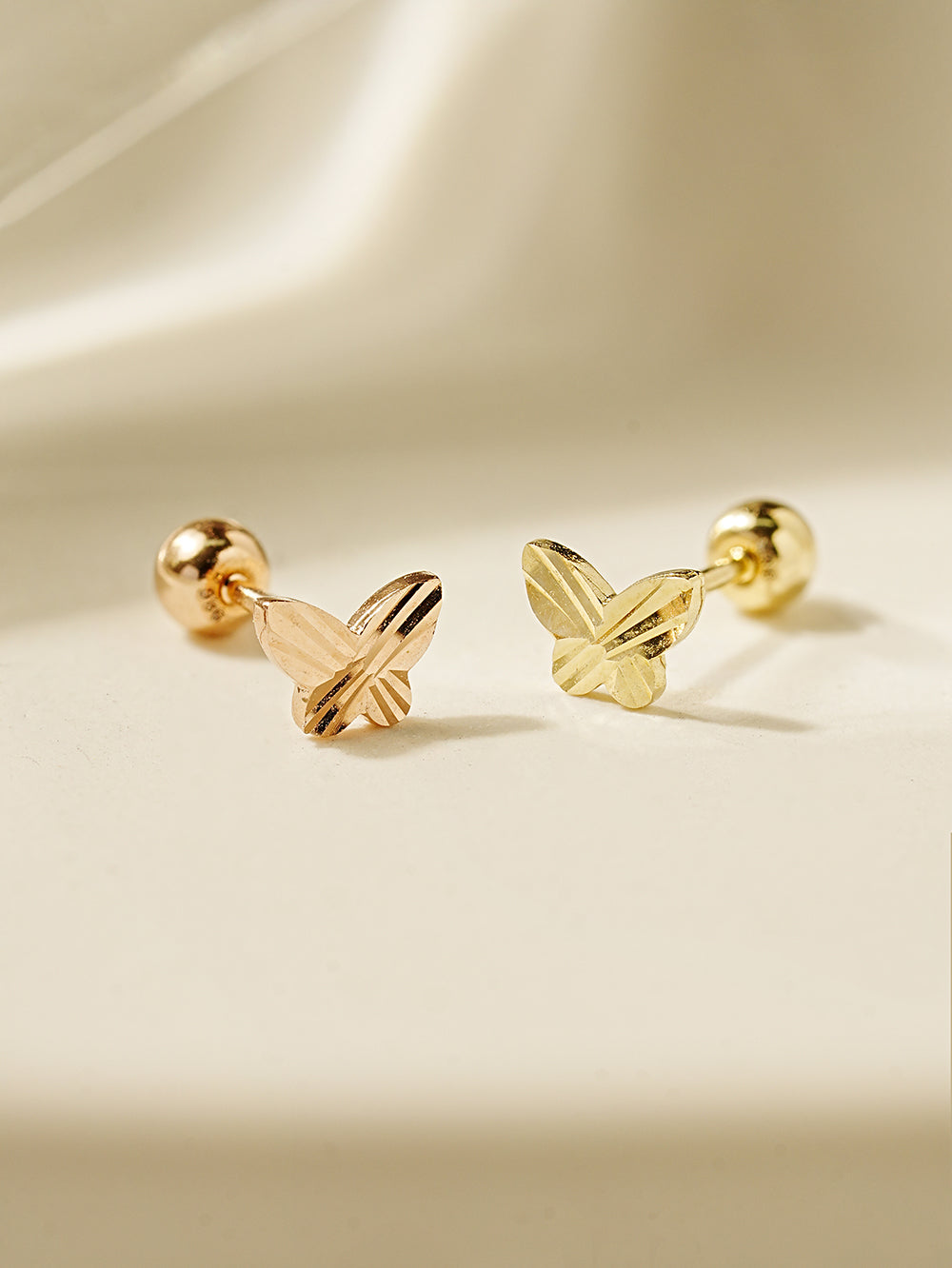 14K Gold Cutting Butterfly Cartilage Earring 20G