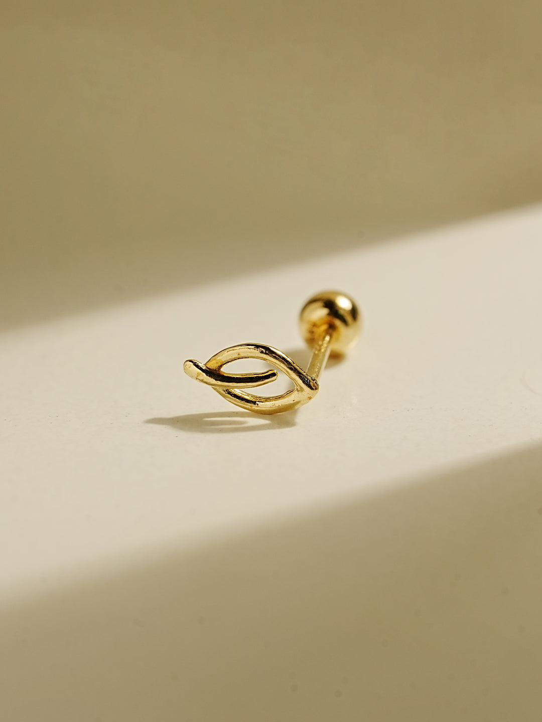 14K Gold Leaf Cartilage Earring 20G