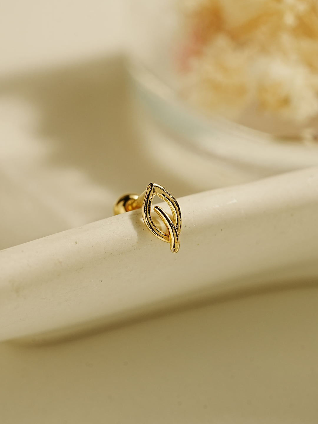 14K Gold Leaf Cartilage Earring 20G