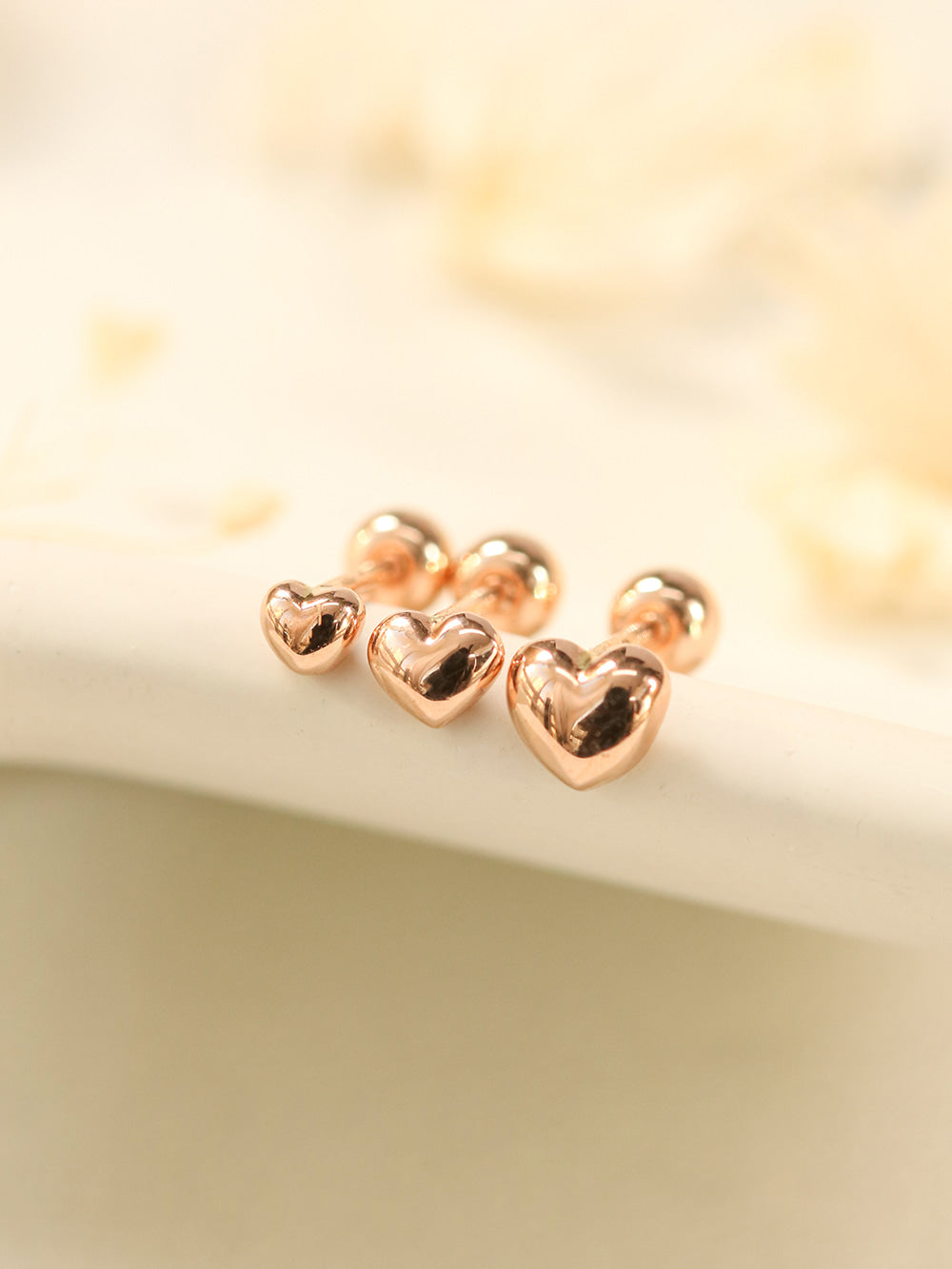 14K Gold Minimi Bean Heart Cartilage Earring 20G18G16G