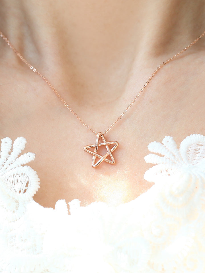 14K Gold Star Necklace