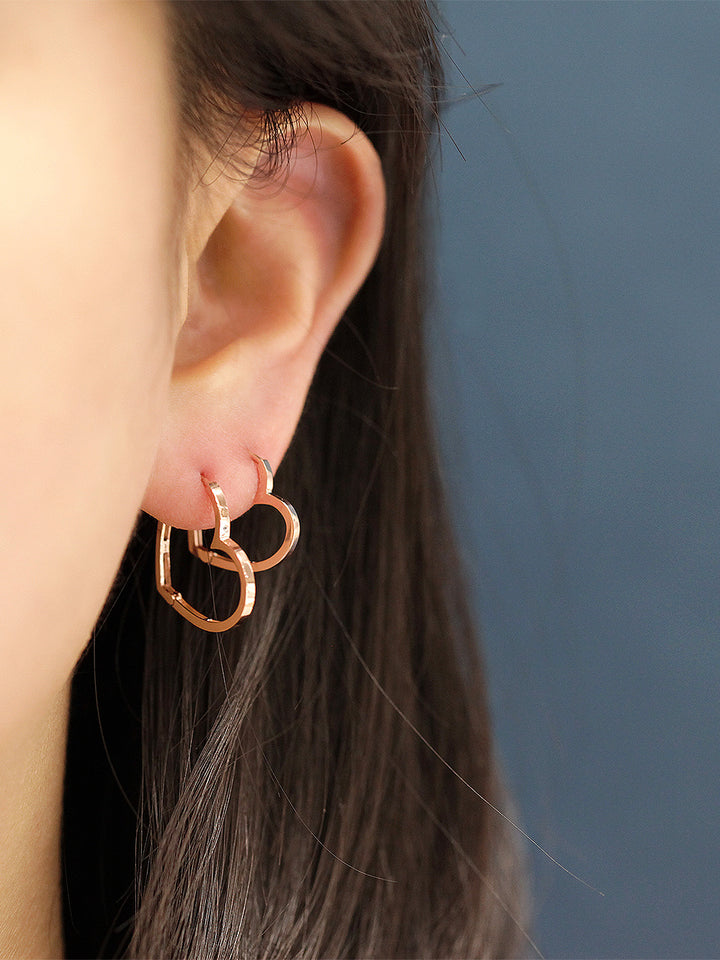 14K Gold Modern Heart Hoop Earring