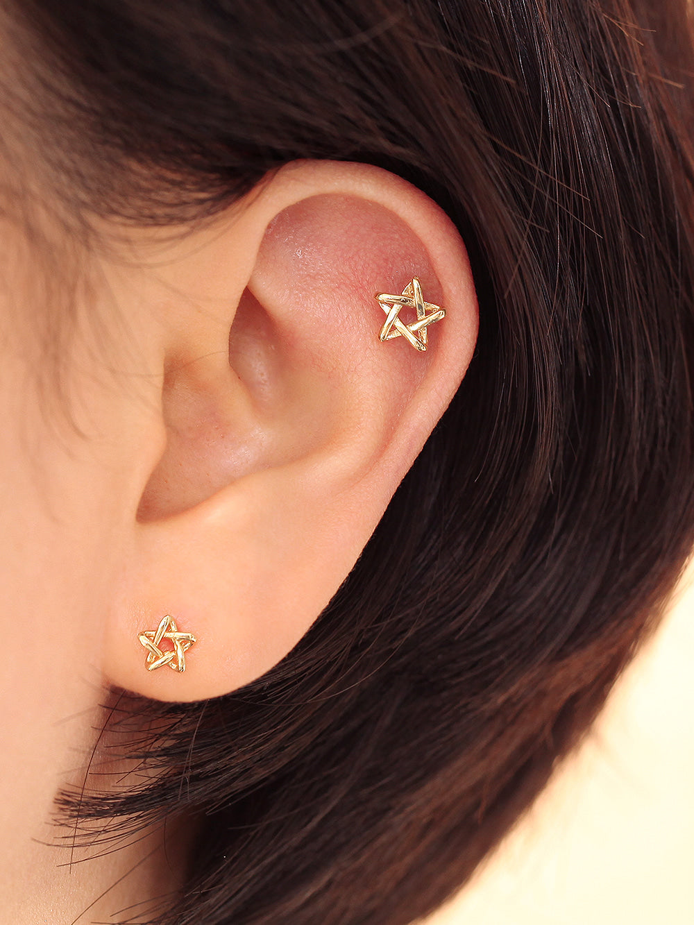 14K gold Star Point cartilage earring 20g