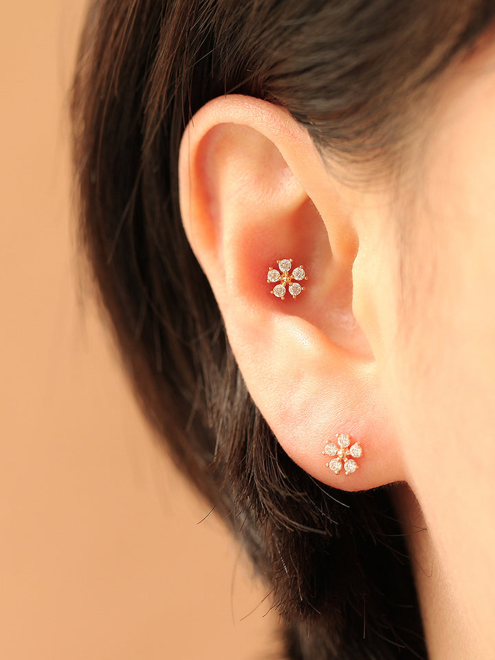 14K gold Mini Daisy Cubic cartilage earring 20g