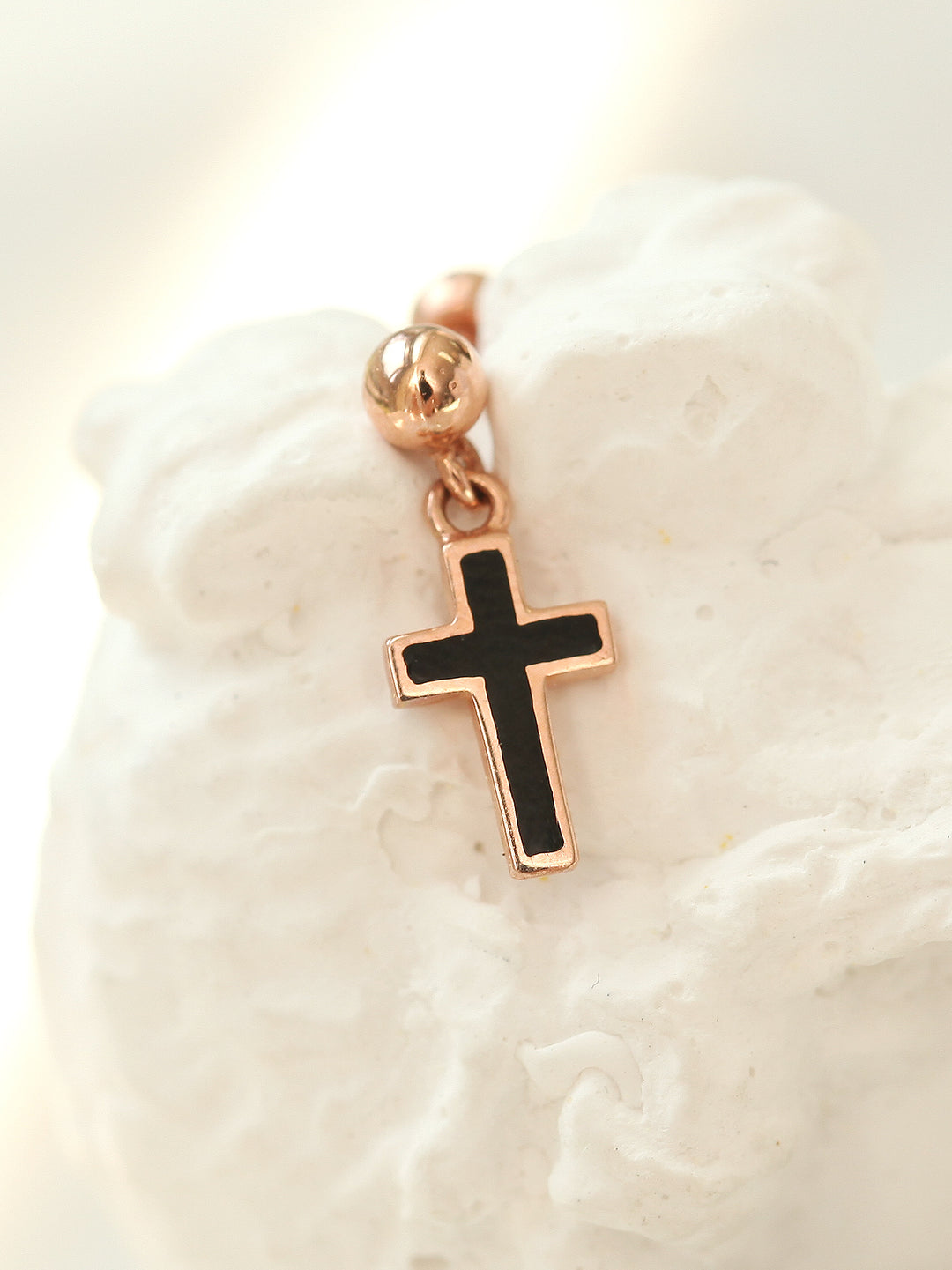 14K Gold Cross / Heart Cartilage earring 20g