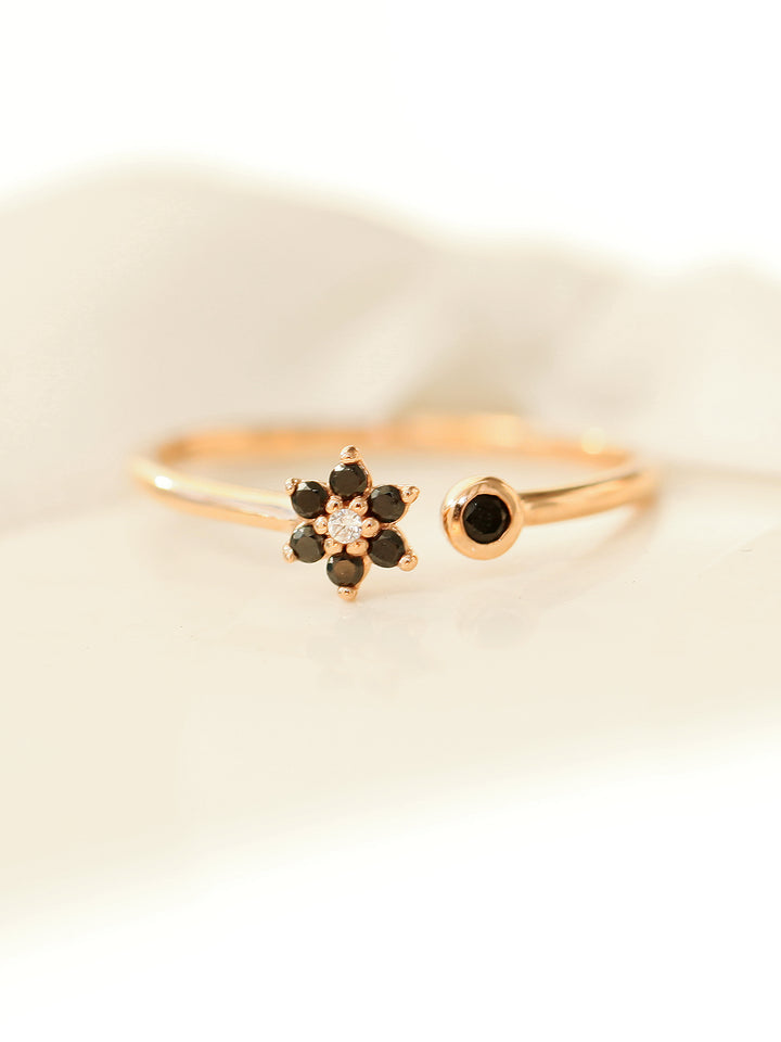 14K Gold Lovely Flower Open Ring