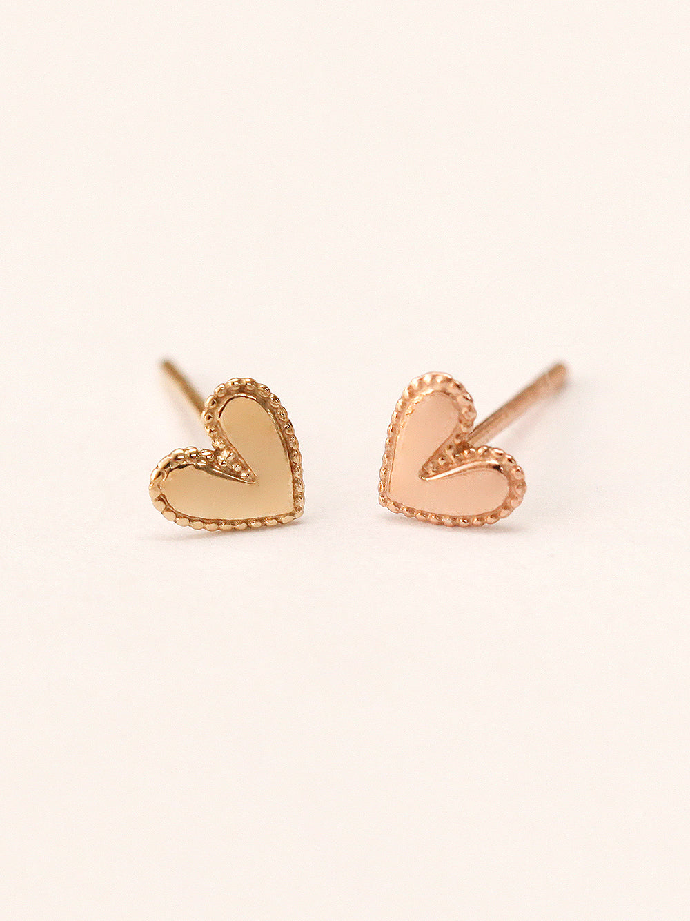 14K Gold Glossy Heart Stud Earring