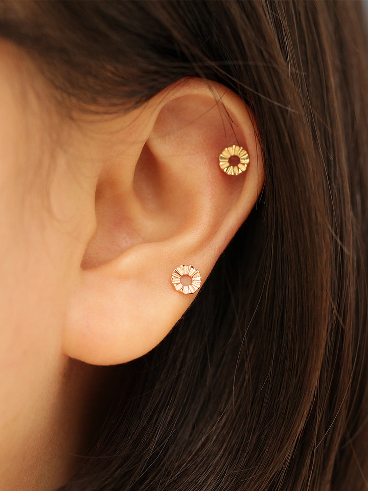 14K Gold Round Cutting Cartilage Earring 20G