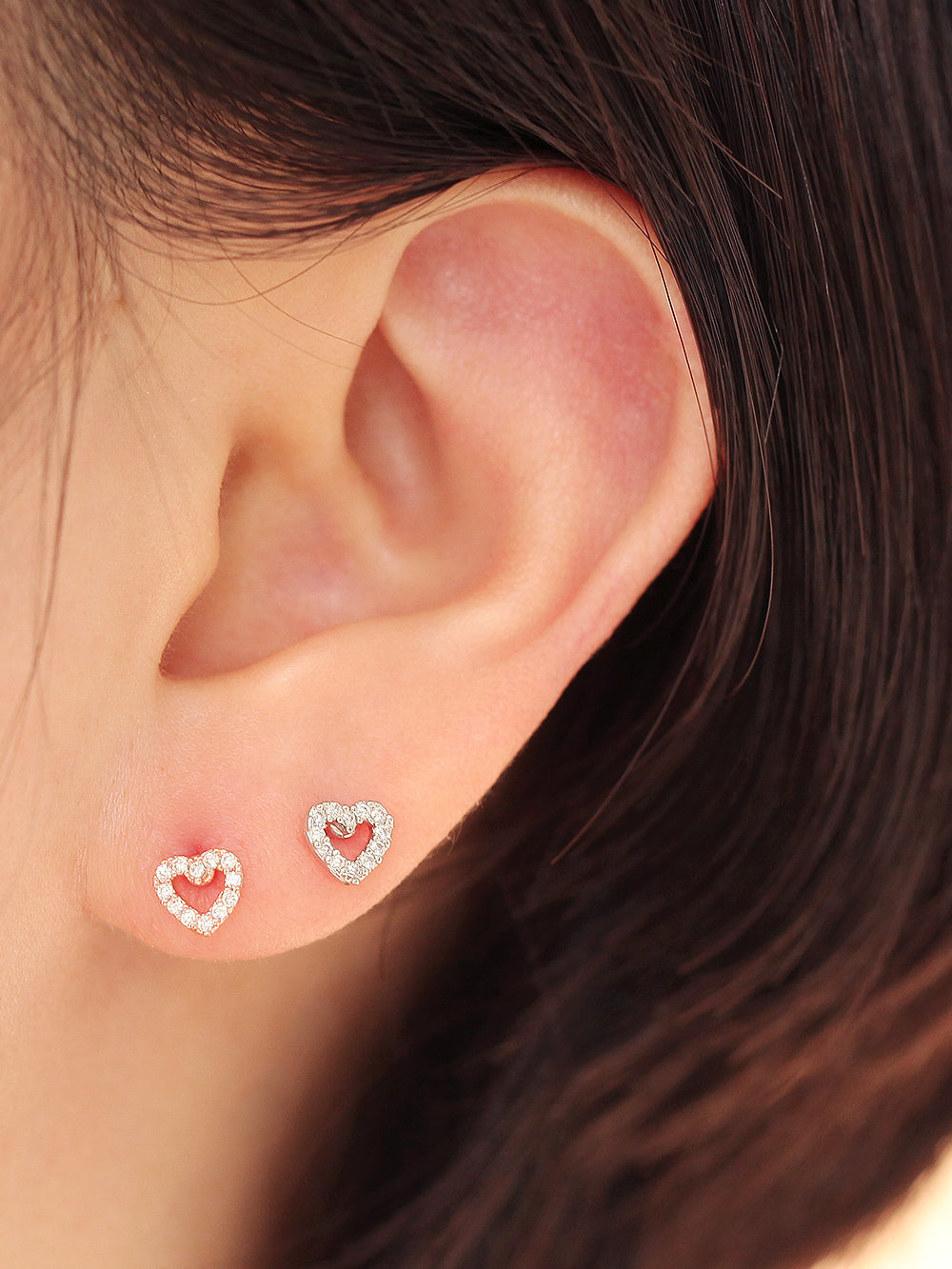 Dainty Open Heart Cartilage earring