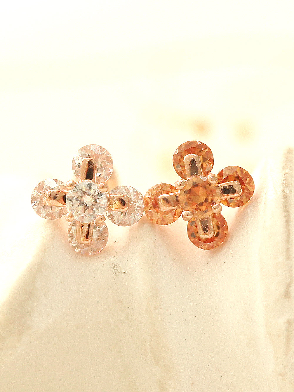 14K Gold Cotton flower cubic Cartilage Earring 18G16G