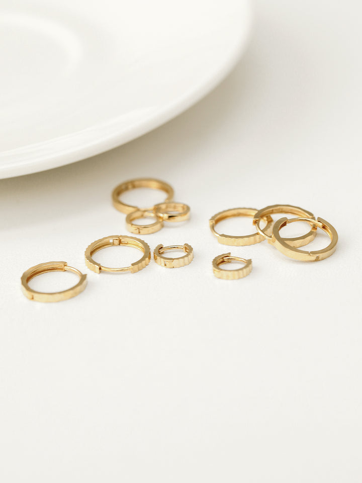 14K Gold Cutting Hoop Earring