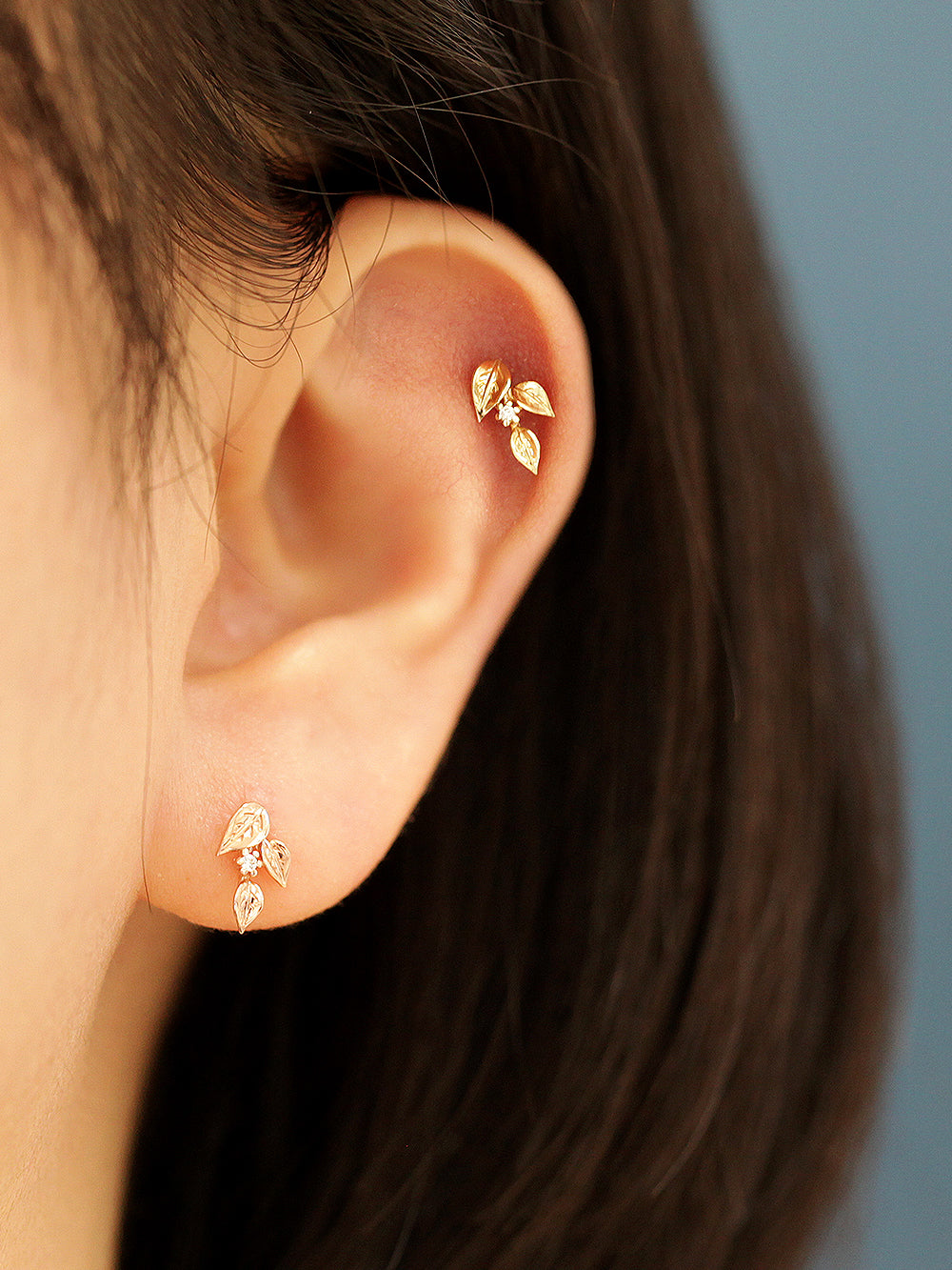 14K Gold Leaf Cartilage Earring 20G