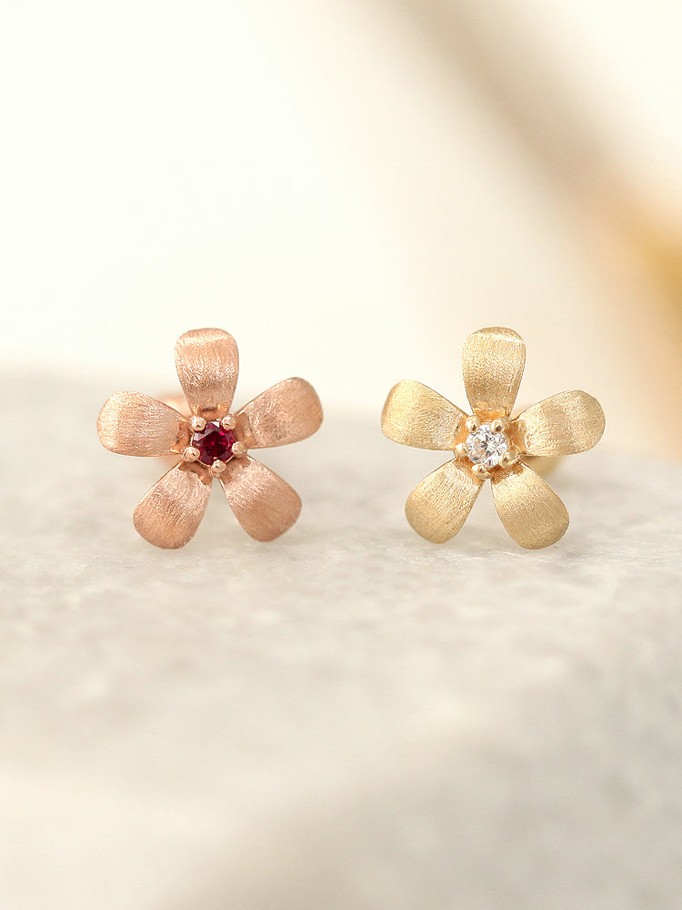 14K Gold Flower Cartilage Earring 18G16G