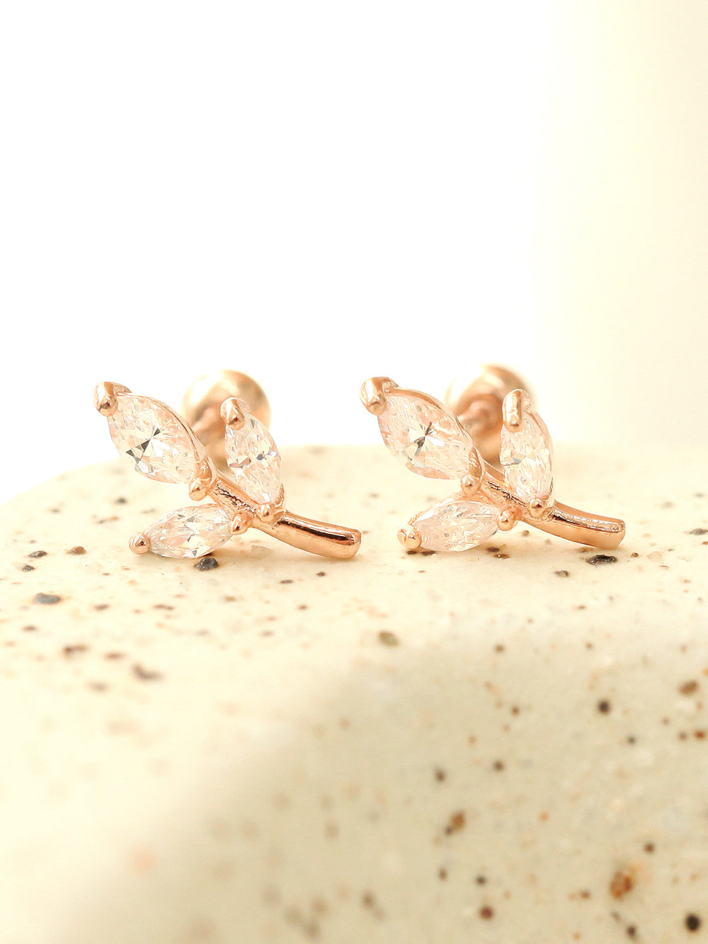 14K gold Leaf Cubic cartilage earring 20g