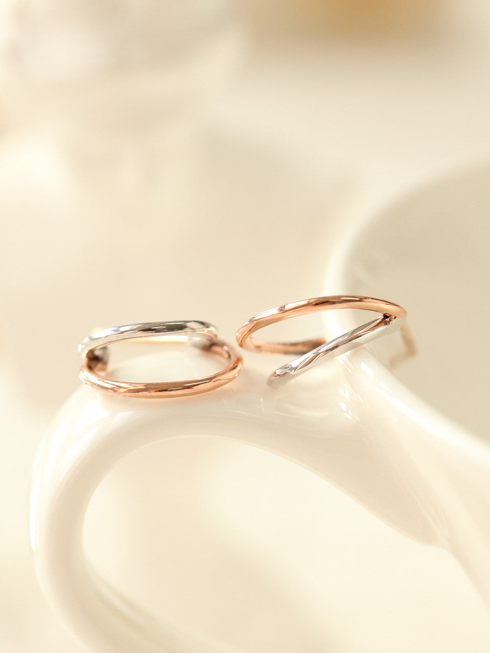 14K Gold 2Line Circle Hoop Earring