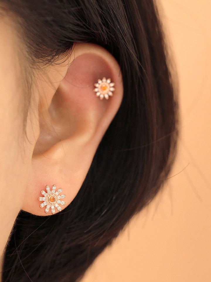 14K gold Cubic Daisy cartilage earring 20g