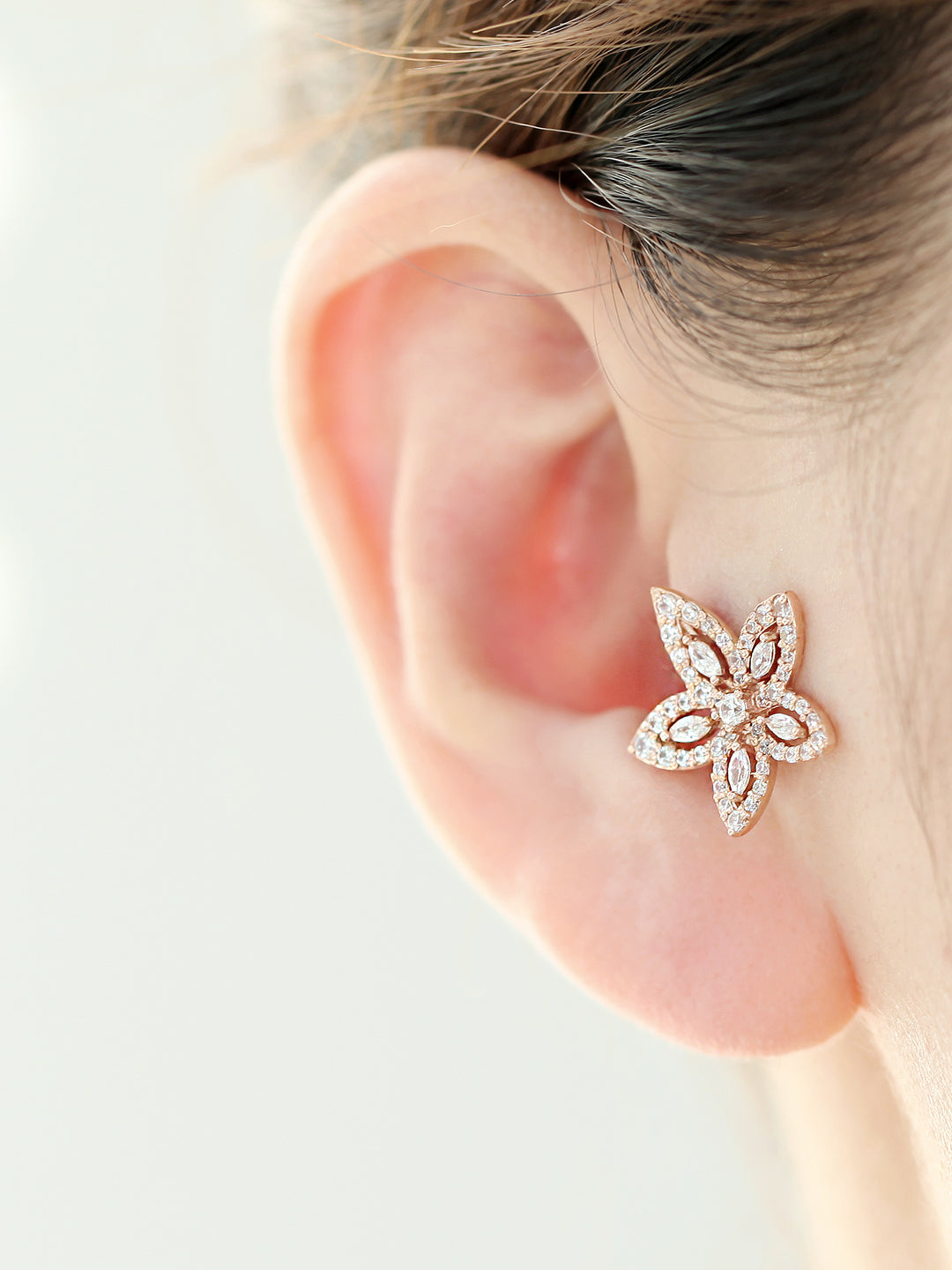 14K Gold Maple Flower Cartilage Earring 18g16g