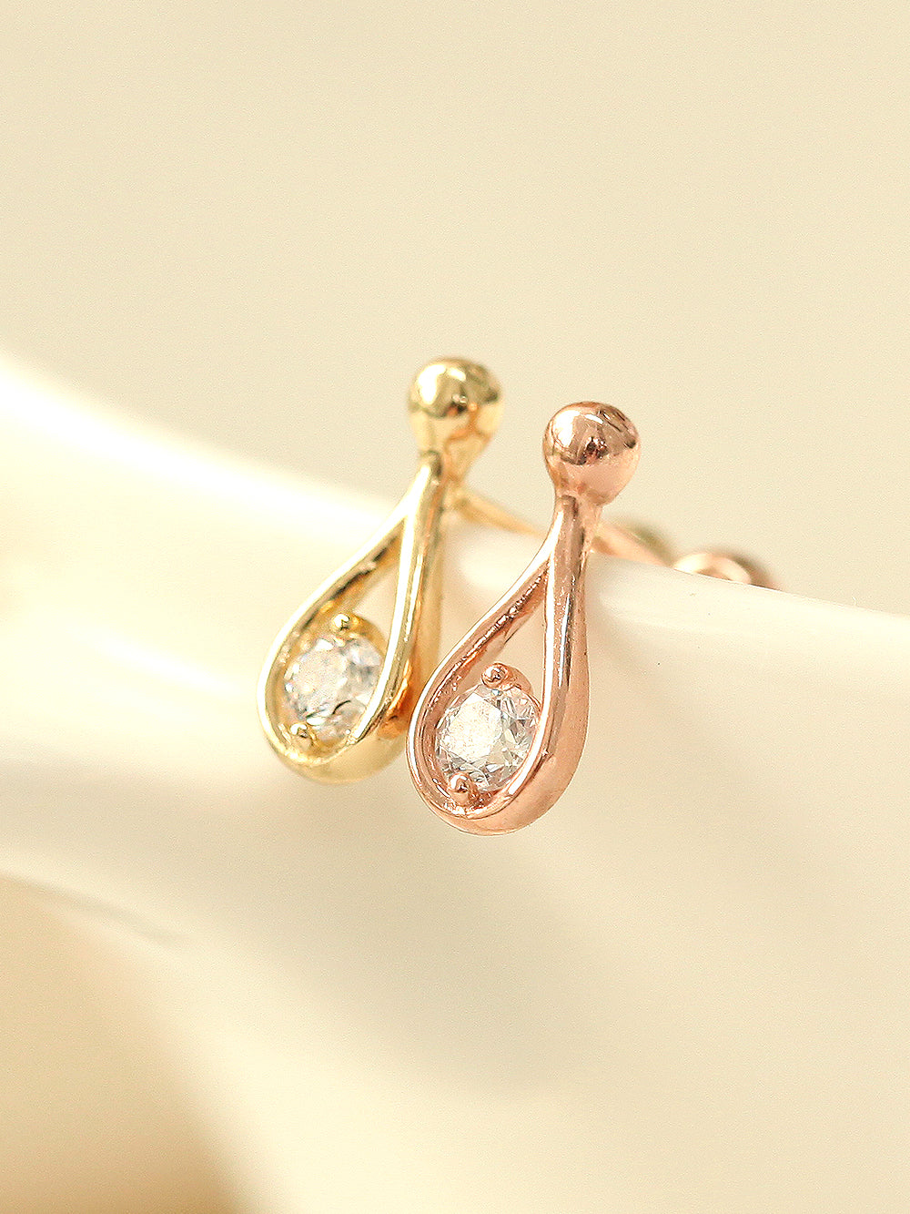 14K gold Cubic Teardrop cartilage earring 20g