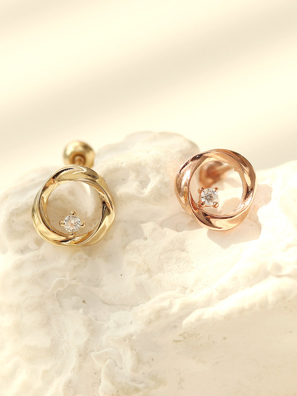 14K Gold Circle Cubic cartilage earring 20g