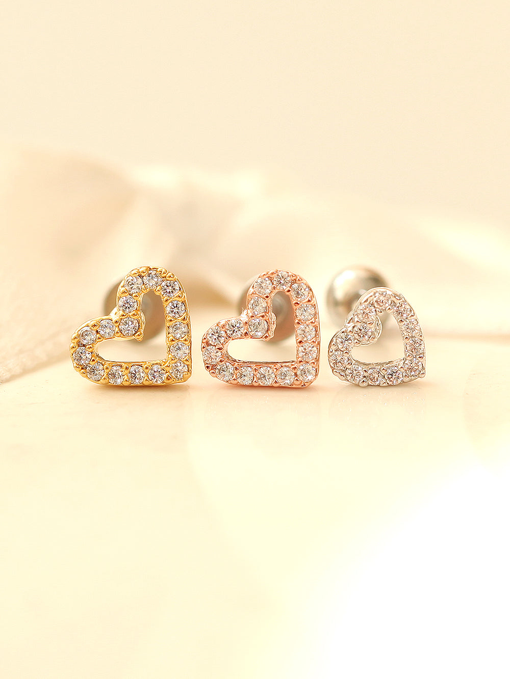 Dainty Open Heart Cartilage earring