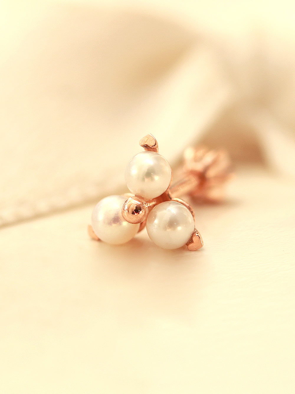 14K Gold Heart Pearl Cartilage Earring 18G16G