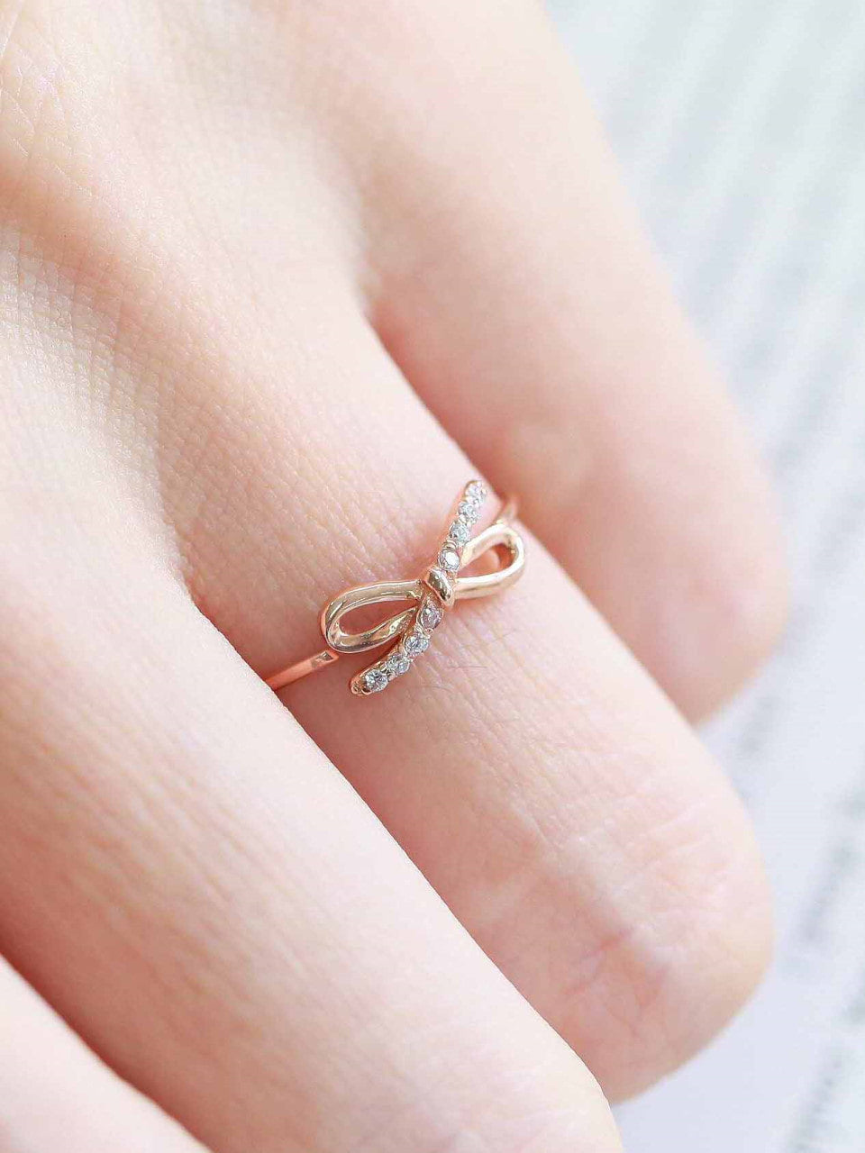 14K Gold Ribbon Cubic Ring