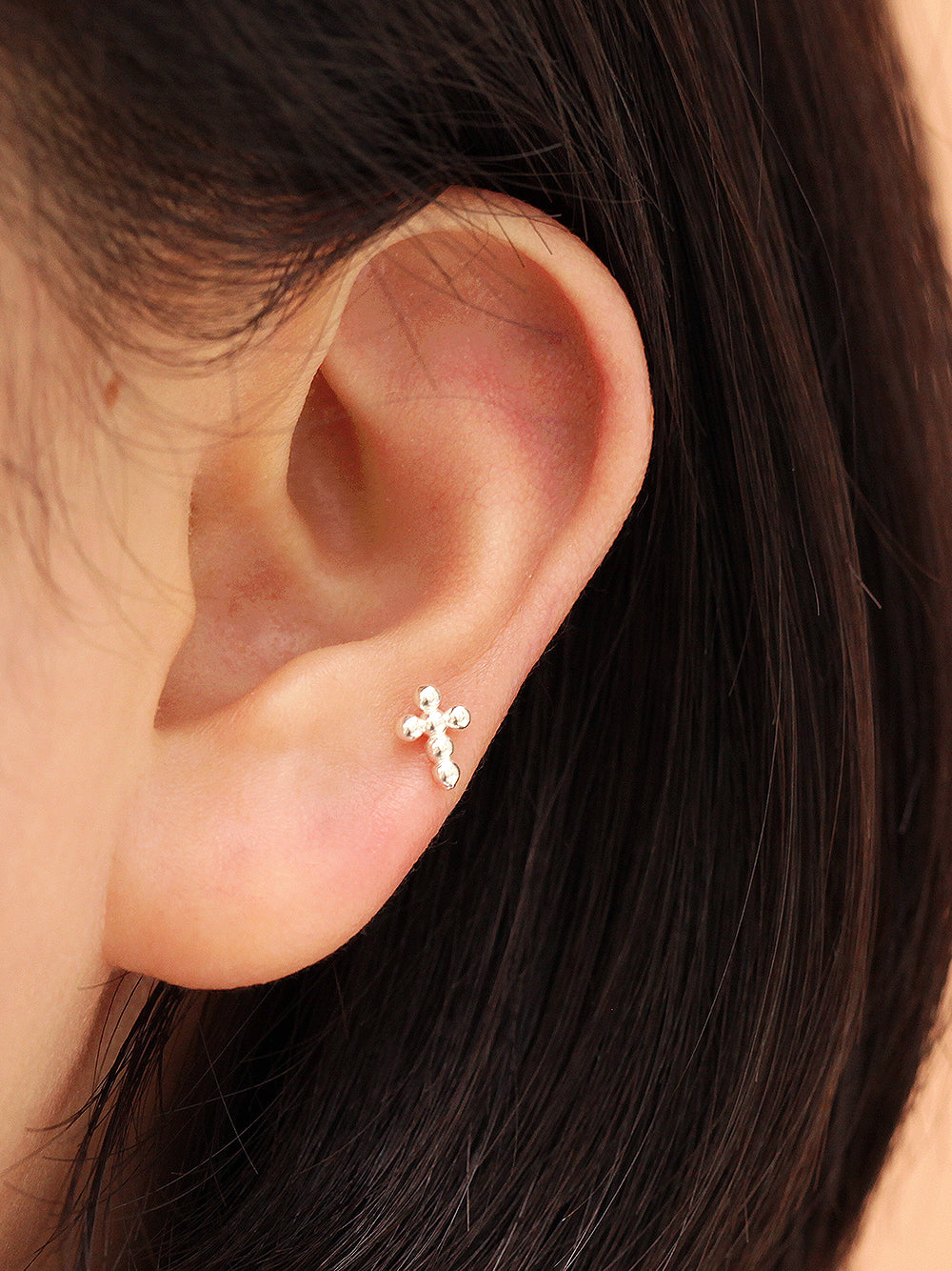 925 Silver Cross cartilage earring 20g