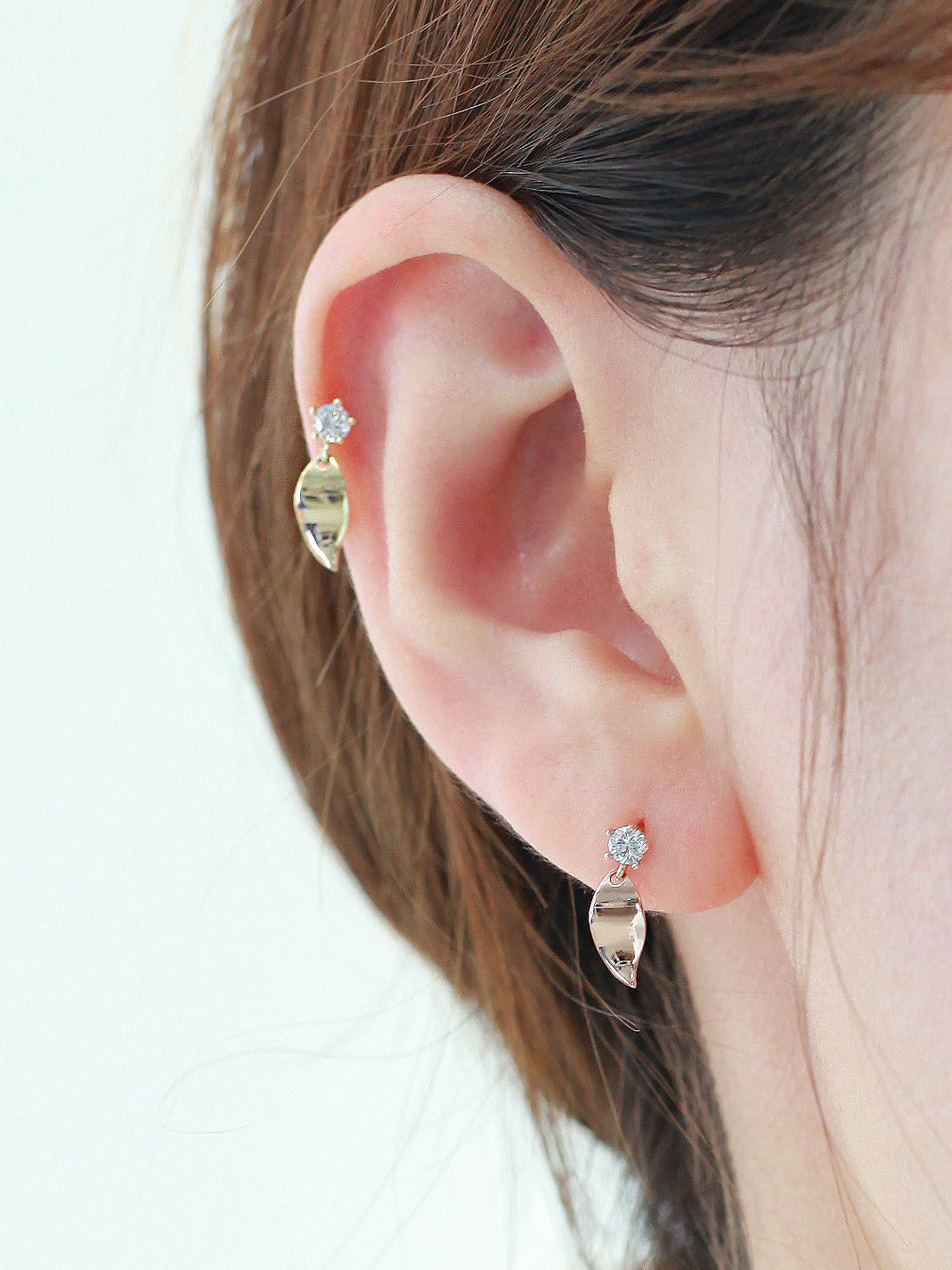 14K gold Leaf Drop cartilage earring 20g