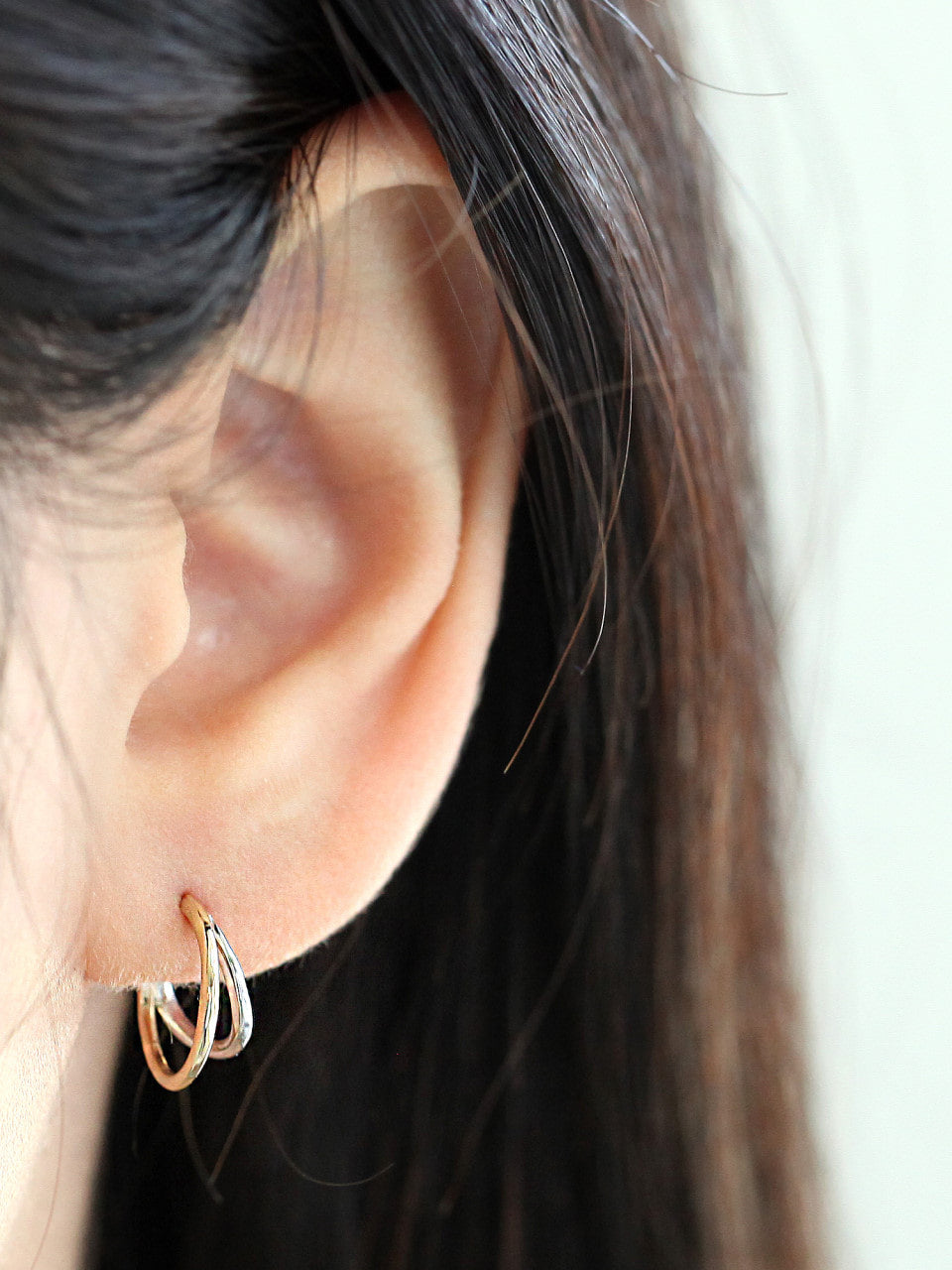 14K Gold 2Line Circle Hoop Earring