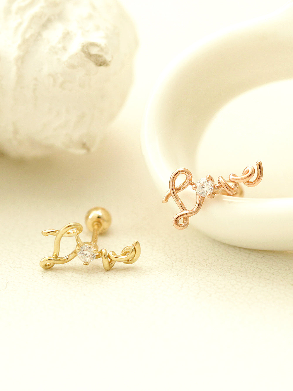 14K gold Cubic Love cartilage earring 20g