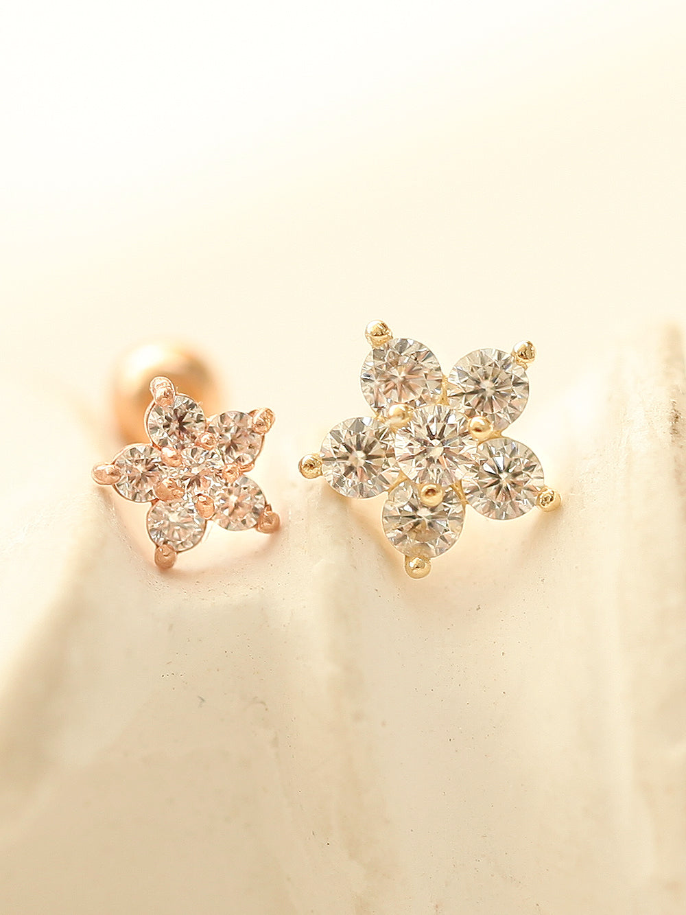 14K gold Best Flower cartilage earring 20g