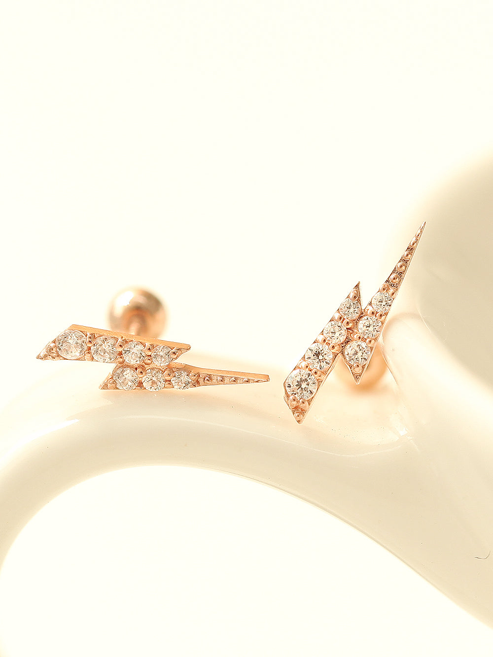 14K gold Cubic Thunder cartilage earring 20g