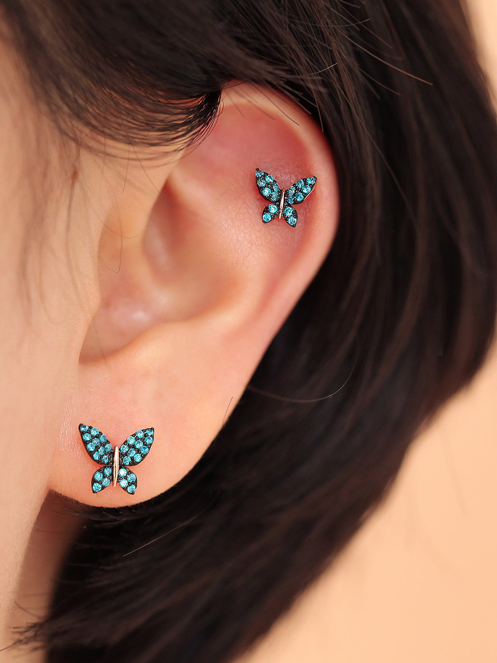 14K gold Bling Blue Butterfly cartilage earring 20g