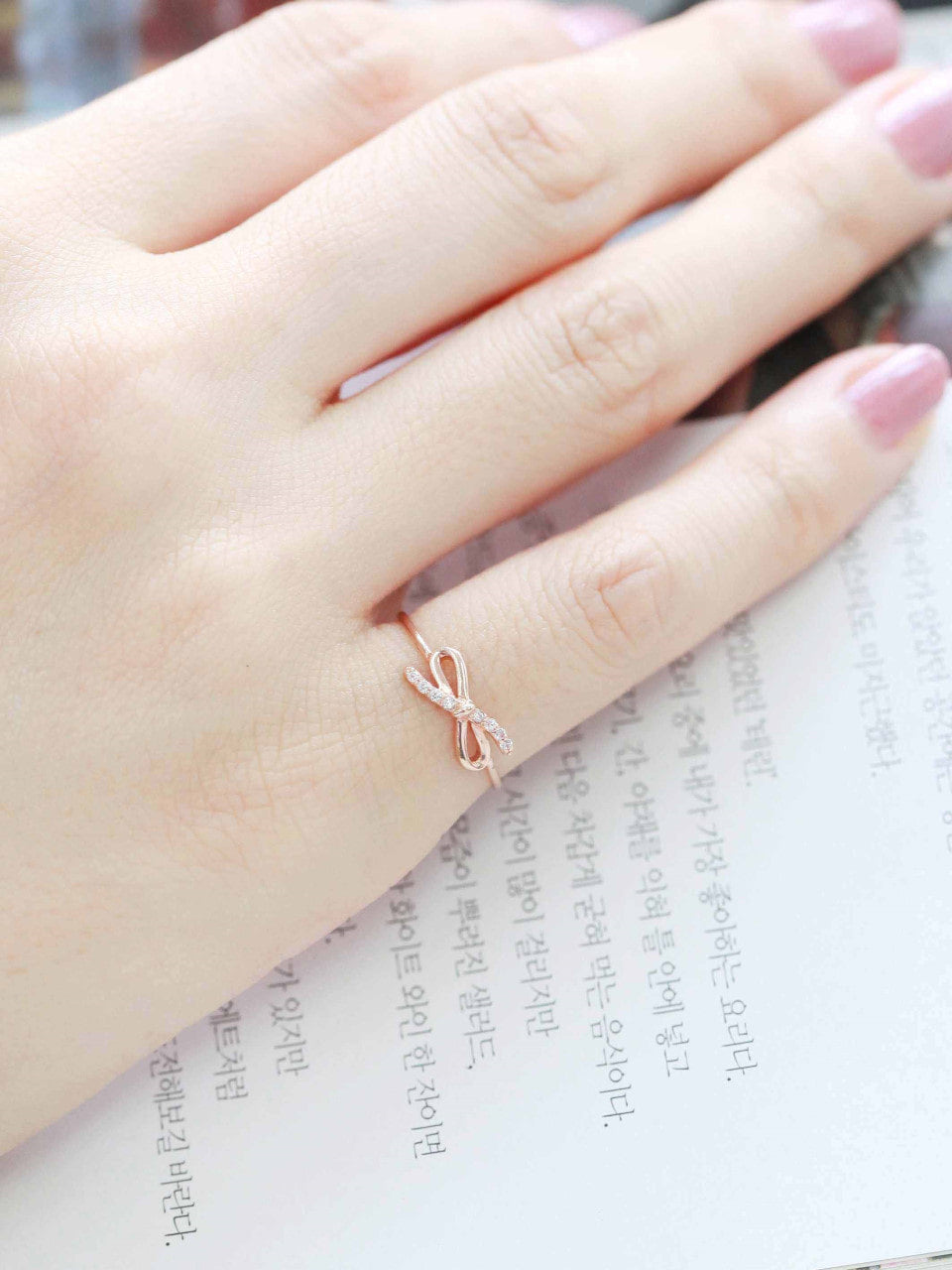 14K Gold Ribbon Cubic Ring