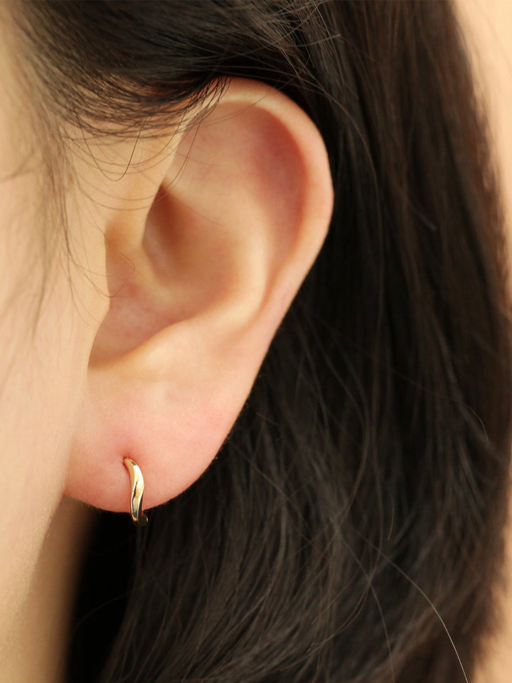 14K Gold Wave Hoop Earring